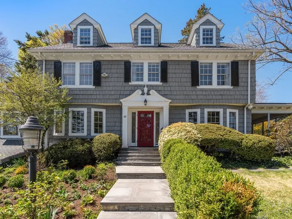 42 Hillside Ter, Belmont, MA 02478