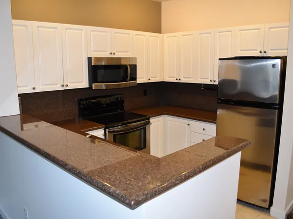 2414 1st Ave APT 620, Seattle, WA 98121