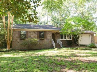 8301 Chickasaw Trl, Tallahassee, FL 32312
