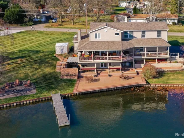 10218 Dar Ln, Goodrich, MI 48438