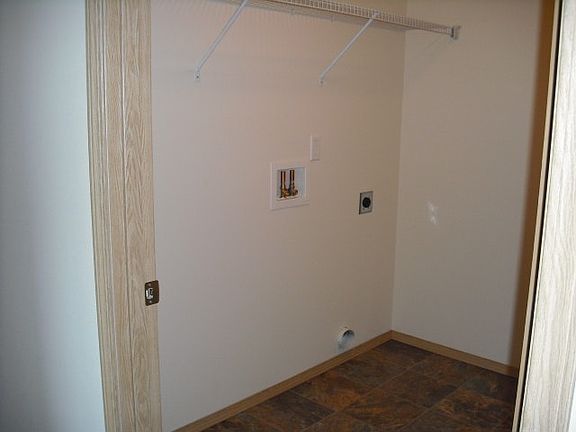 5th image of 9978 Dotson St SE