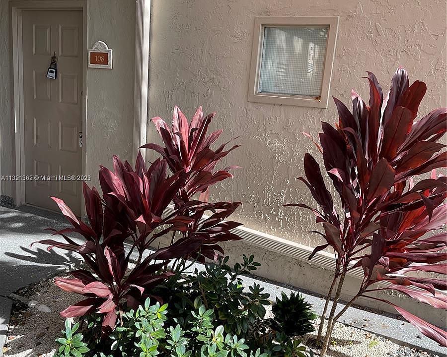1st image of 8225 Lake Dr APT 108