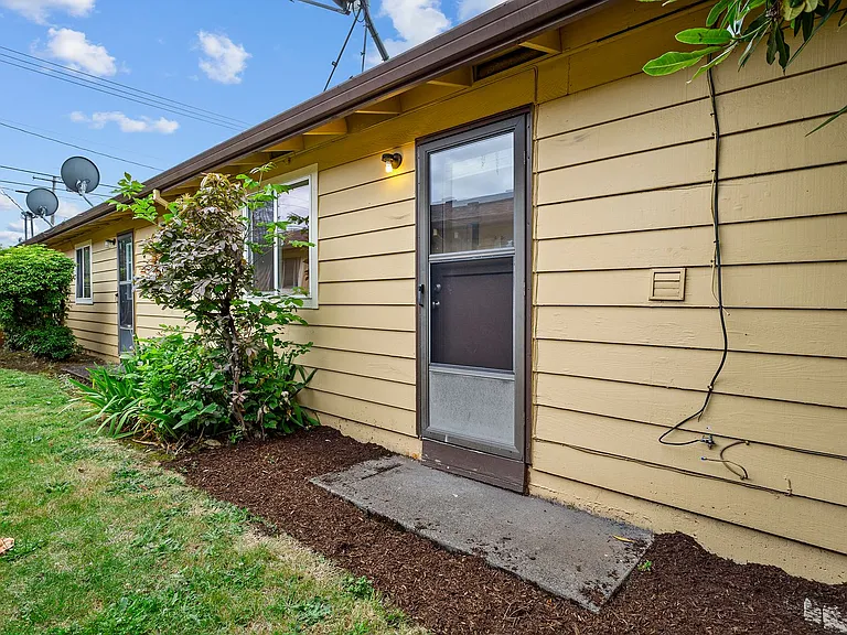 6970 SW King Blvd — Photo 22