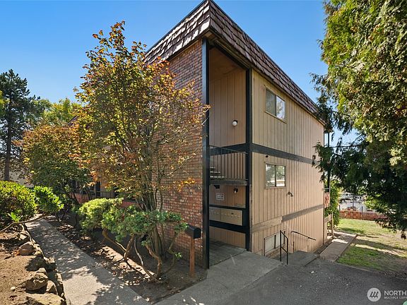 3rd image of 22805 30th Avenue S