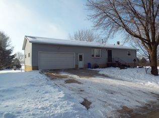 212 Prospect St, Strawberry Point, IA 52076