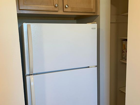 5th image of 459 Bernhardt Dr APT 2