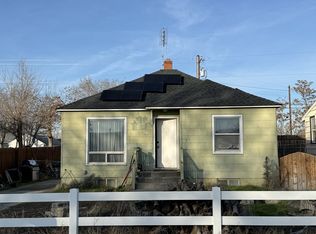 521 E Ridgeway Ave, Hermiston, OR 97838