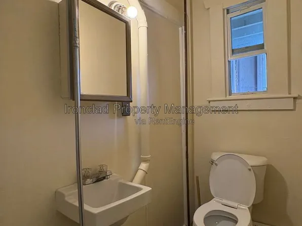 242 Washington St #2N, New Britain, CT 06051