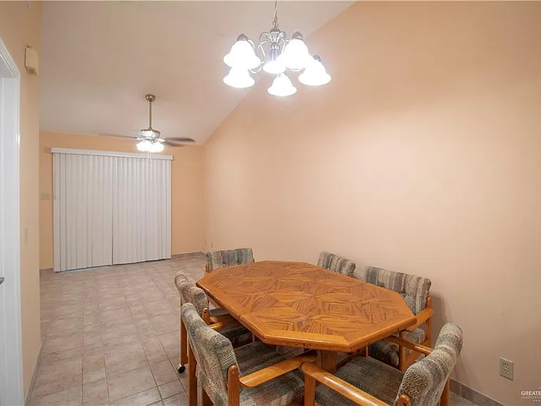 1510 River Bend Dr #6 — Photo 5