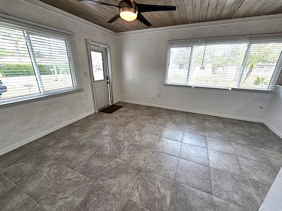 5th image of 865 Palm Ave #B