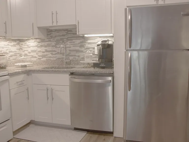 308 Quarry St #202 — Photo 2