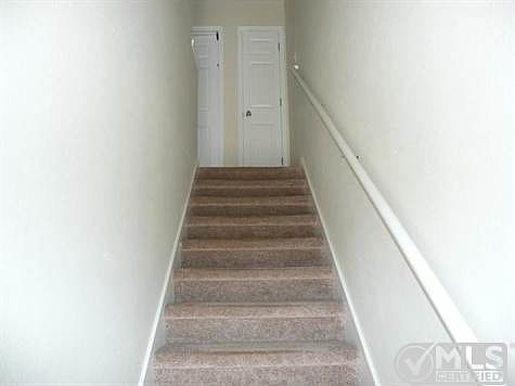 5th image of 248 Executive Ave APT 1D