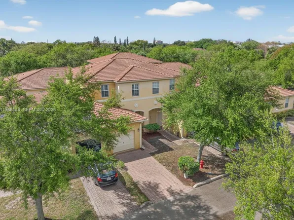 661 NW 21st Ave, Pompano Beach, FL 33069