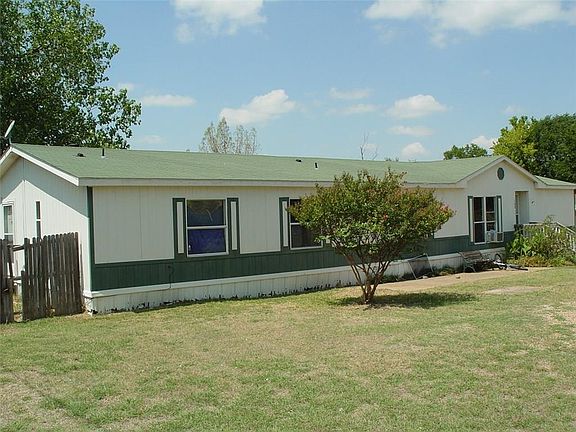 2nd image of 108 Lazy Springs Dr