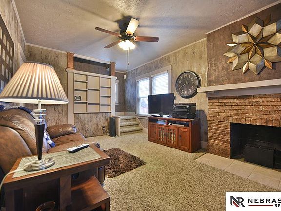 3rd image of 4806 Harney St