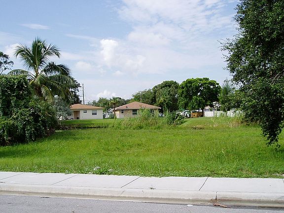 2804 Washington Drive