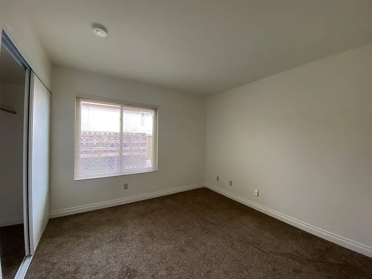 2315 Birdie St — Photo 24