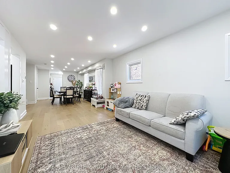 93 Komura Rd #UPPER — Photo 16