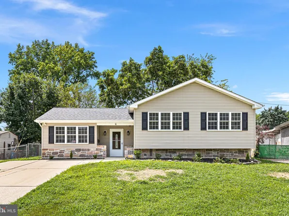 4 Elk Ln, Newark, DE 19713