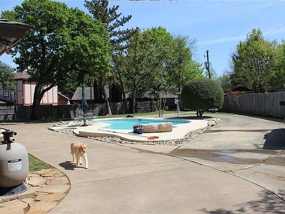 4th image of 105 Cliffside Dr N