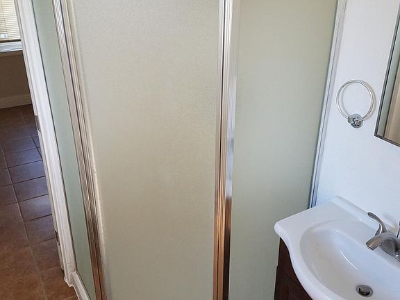 4th image of 207 1/2 N College St