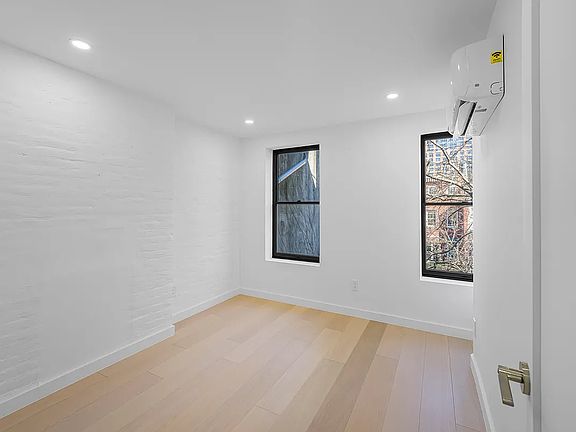 4th image of 243 E 31st St