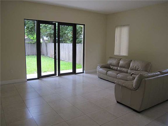 2nd image of 30 NW 50th Ave #30