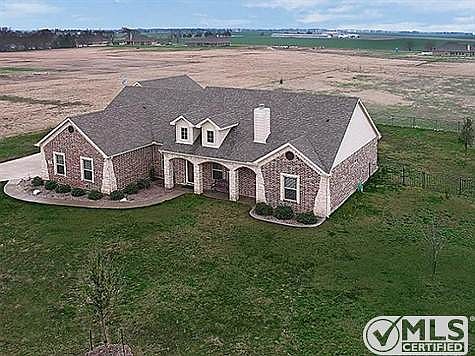 1st image of 4065 Hackberry Cir