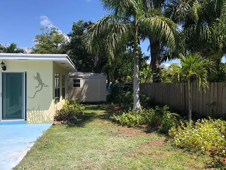 3160 NW 6th Ave — Photo 17
