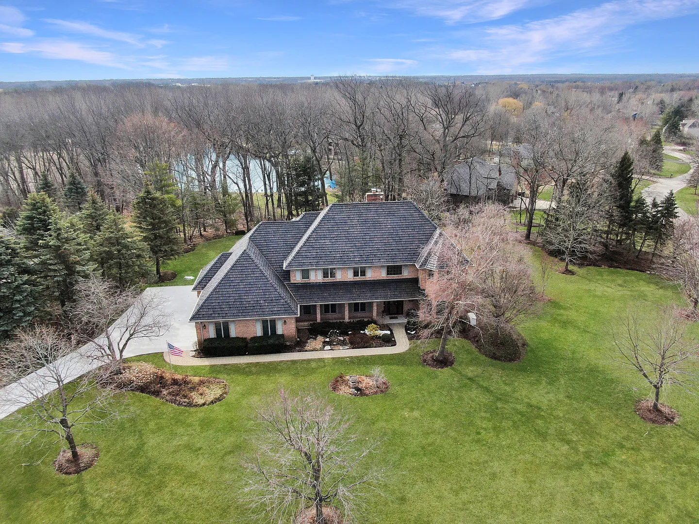 38763 N Oakcrest Ln photo 1