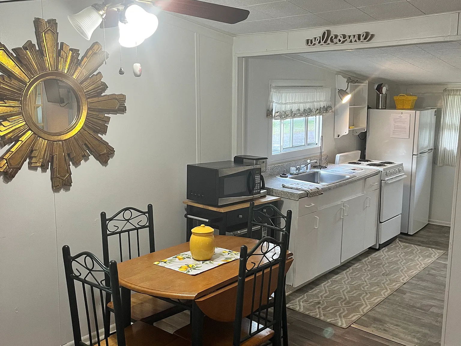1 bed, 800 sqft, $1,100 — Photo 1