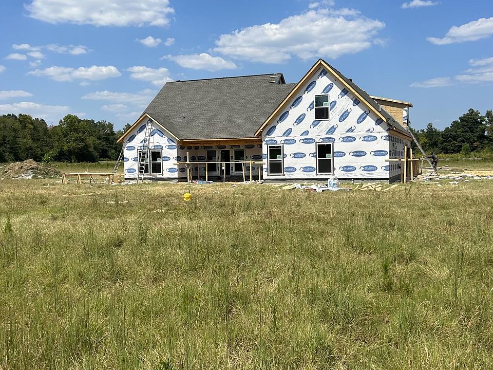 2nd image of 275 Dogwood Rd