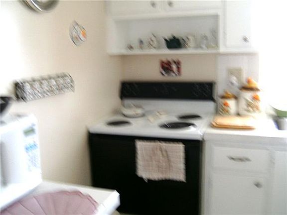 2nd image of 2569 Dudley Dr W APT F