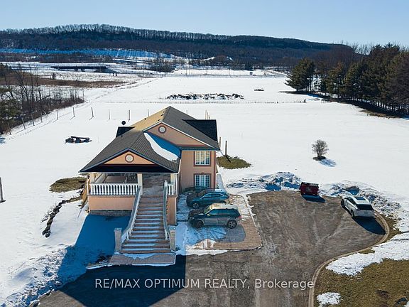 3rd image of 52 Peru Rd