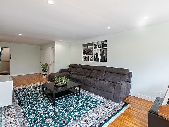 4th image of 18-55 Corporal Kennedy St #3K