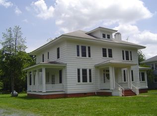 713 S Main St, Gretna, VA 24557