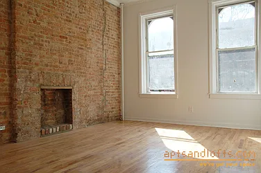 Rented by aptsandlofts.com