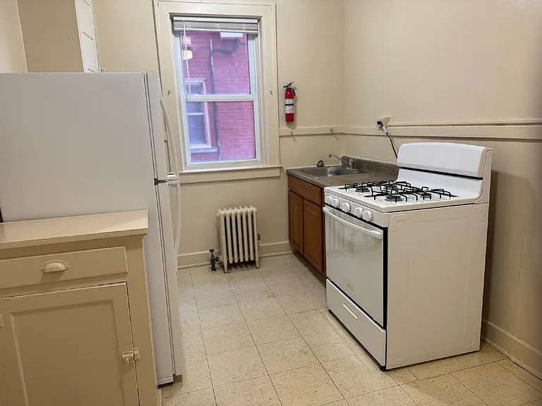 11 Linden St #201 — Photo 6