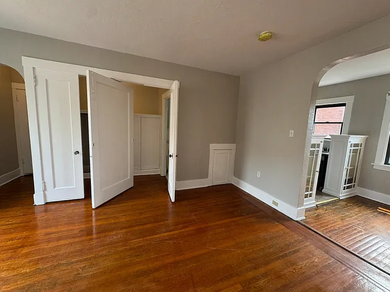 2816 Broadway Ave #K — Photo 4