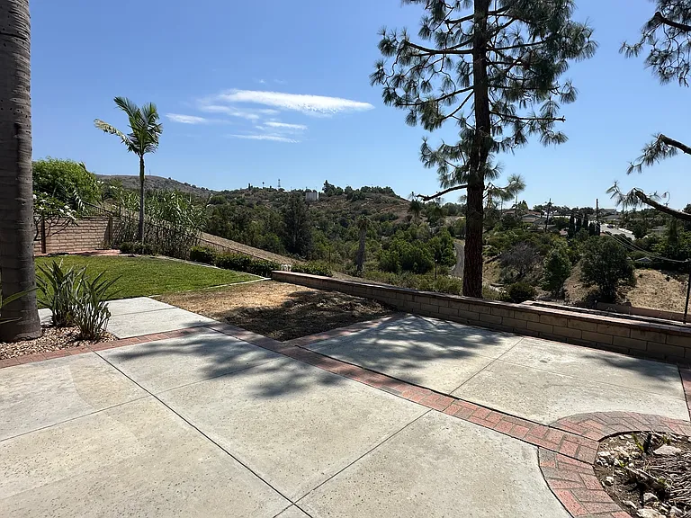1314 Robert Ct — Photo 18