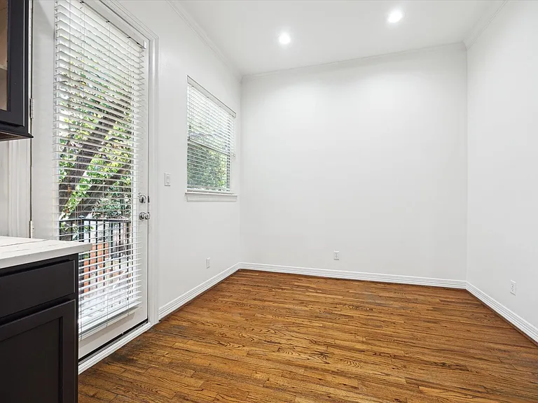 4013 Blossom St — Photo 32