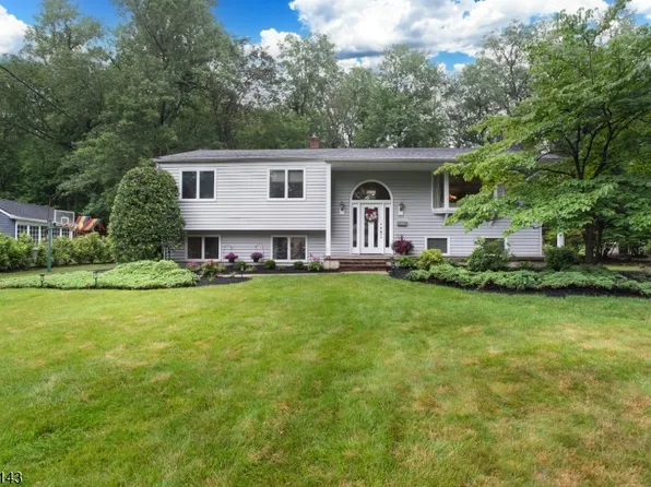 194 Sutton Dr, Berkeley Heights Twp., NJ 07922