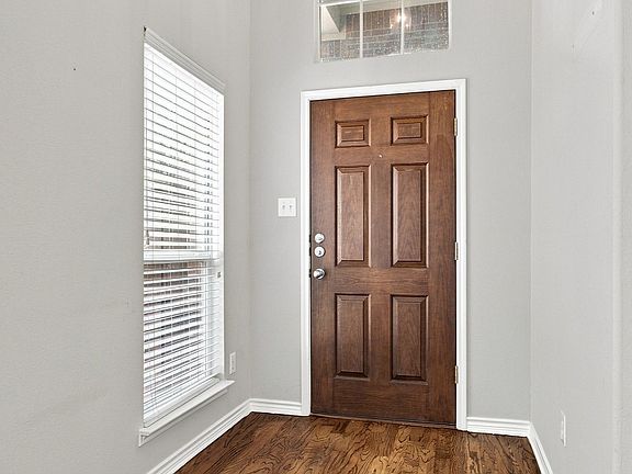 5th image of 7961 Crampton Ln