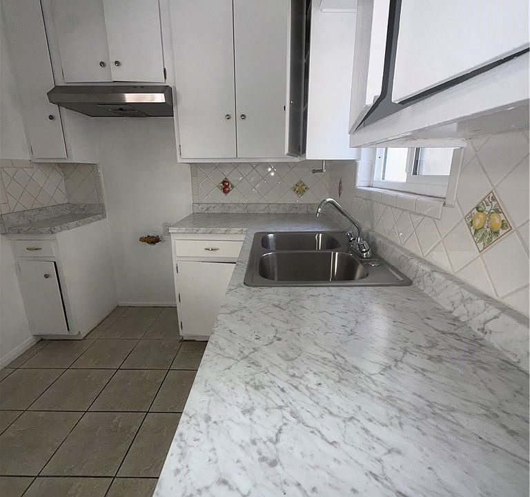 1st image of 1805 S Rimpau Blvd