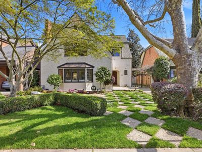 717 33rd St, Sacramento, CA, 95816