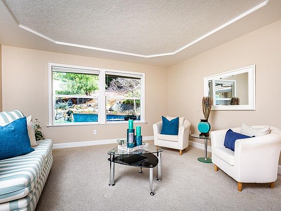 4th image of 9697 Endsleigh Ct