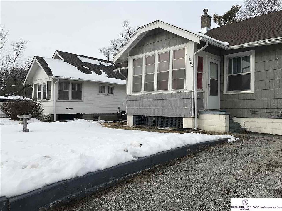 2nd image of 2908 Ellison Ave