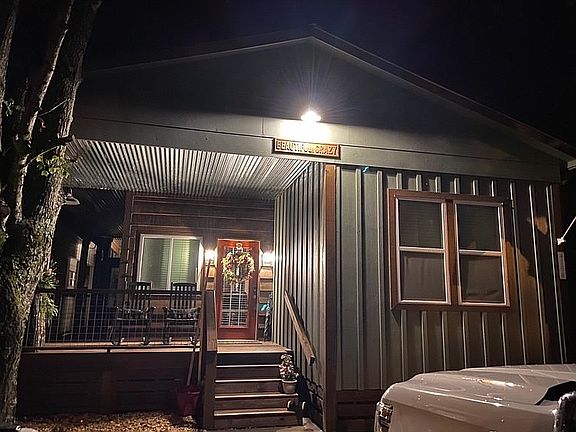 3rd image of 4158 Riverbank Run