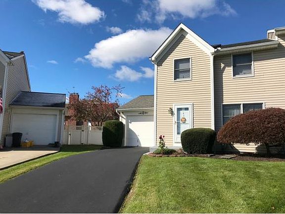 3rd image of 5 Terra Marr Ct