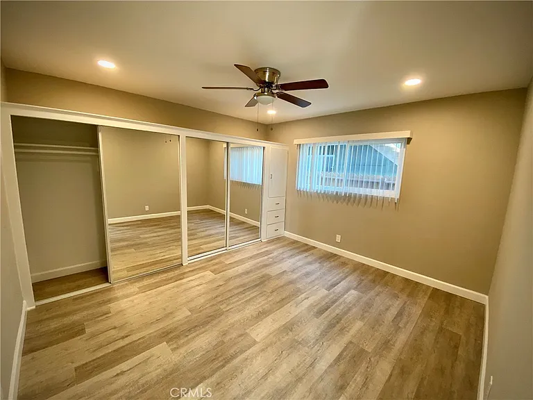 919 E Acacia Ave #E — Photo 6